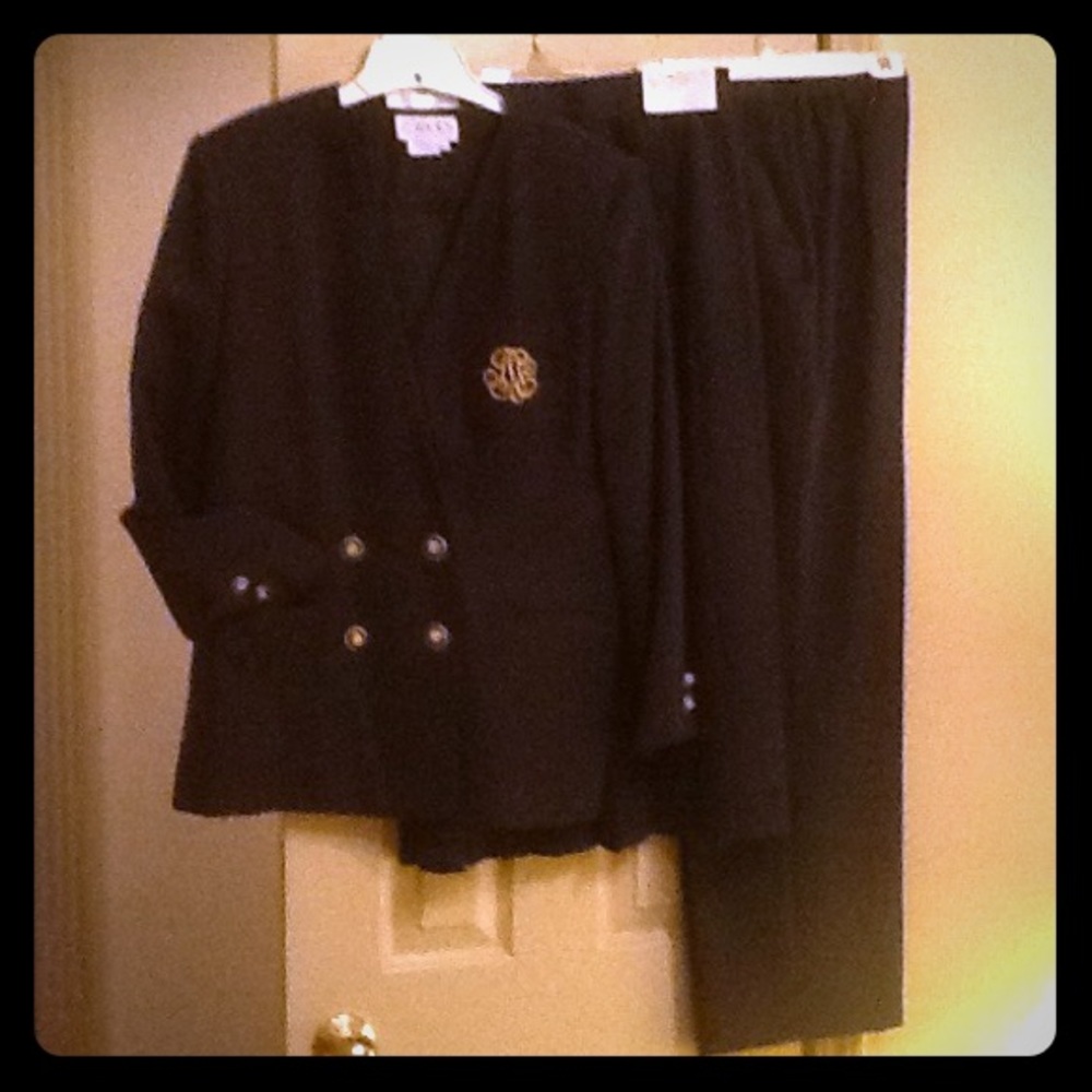 Women's suit